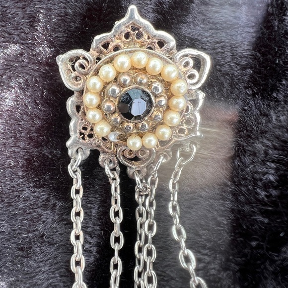 VINTAGE CHANDELIER MOON EARRINGS - Picture 4 of 5